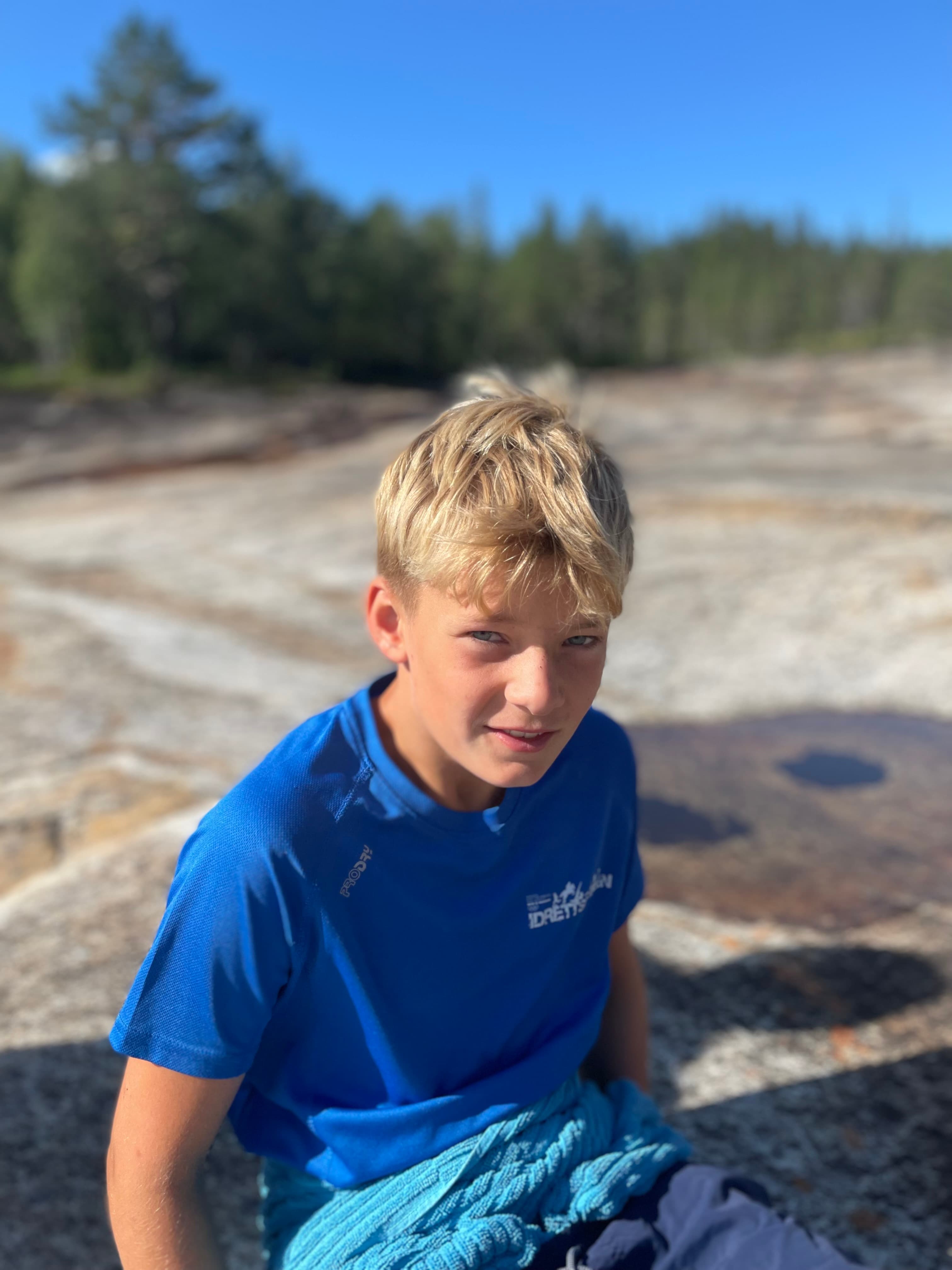 Edvard – Nabolagshjelpen på Tromøya